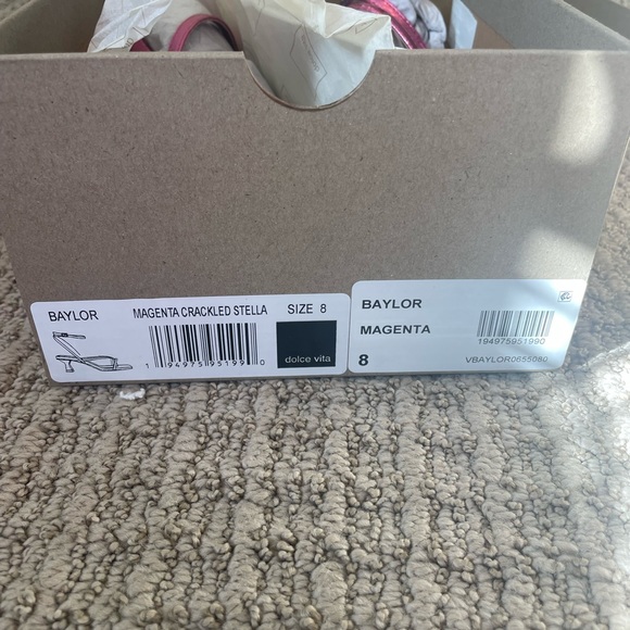 Dolce Vita. Baylor Magenta Crackled Stella - Picture 2 of 4